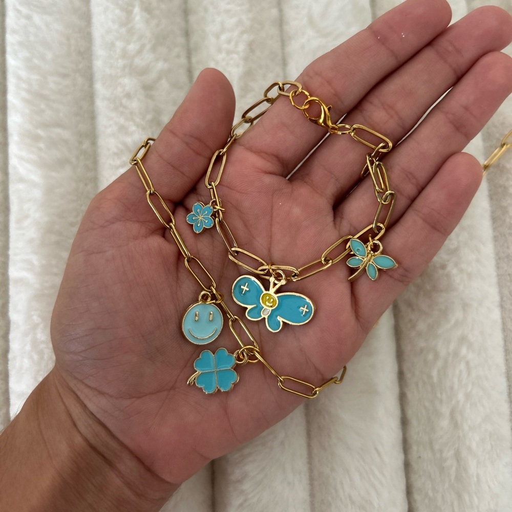 Necklace and bracelet set